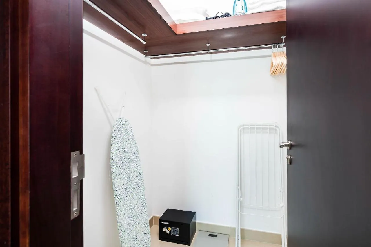 Lux Bnb I 29 Burj Blvd I Downtown Views Dubai Apartment