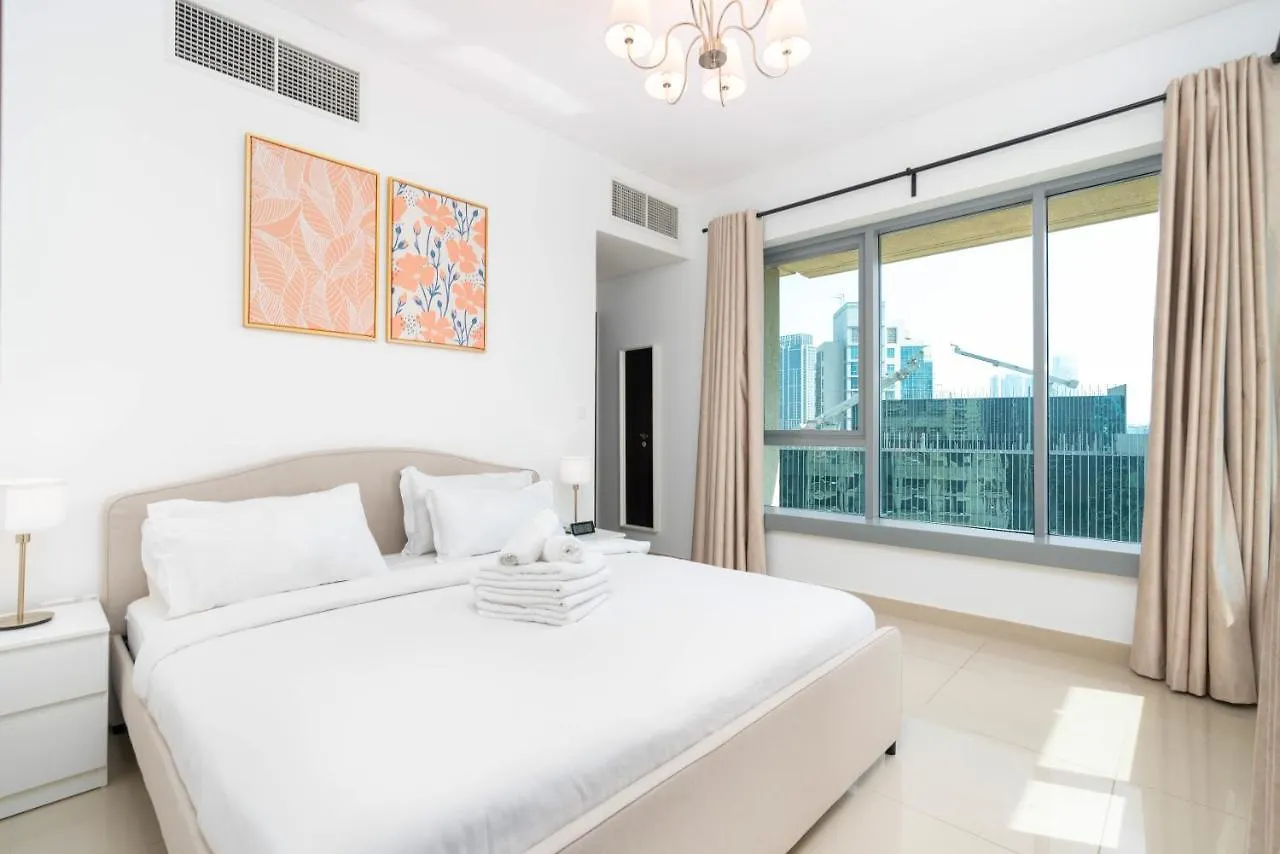 Lux Bnb I 29 Burj Blvd I Downtown Views Dubai Apartment
