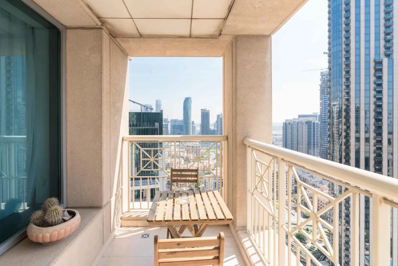 Lux Bnb I 29 Burj Blvd I Downtown Views Dubai Apartment